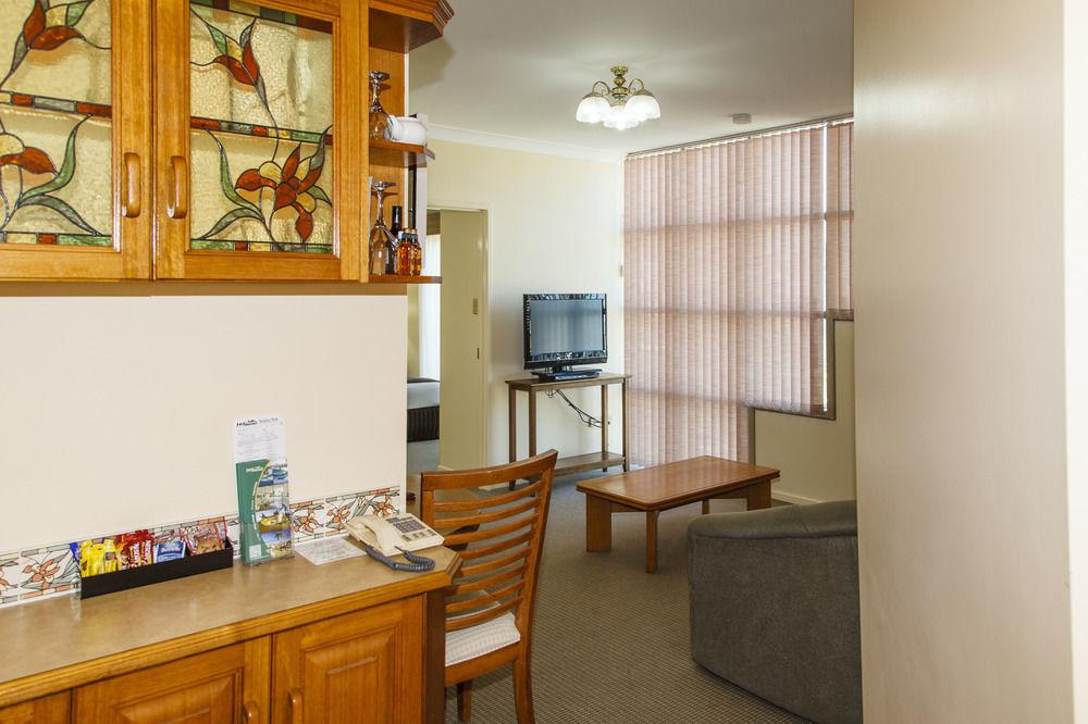 Mcnevins Maryborough Motel Exterior photo