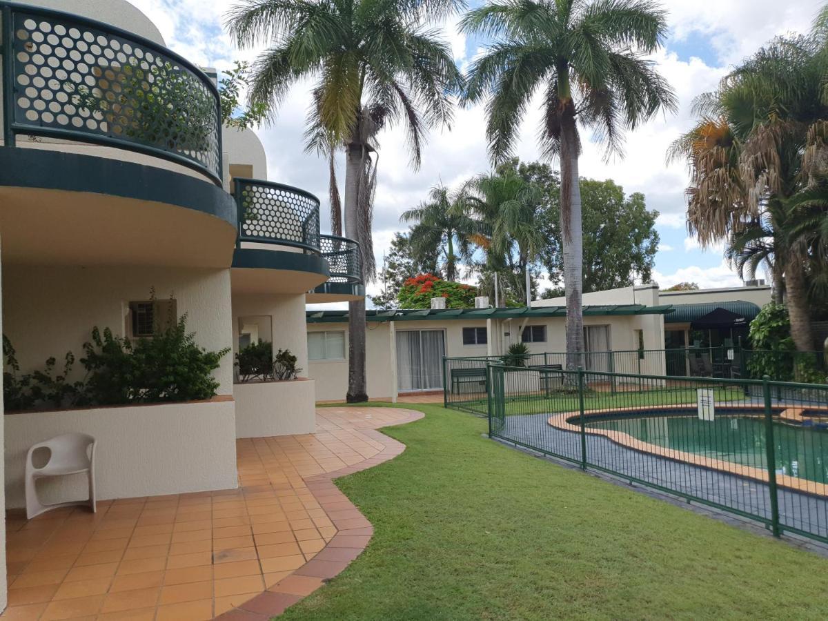 Mcnevins Maryborough Motel Exterior photo