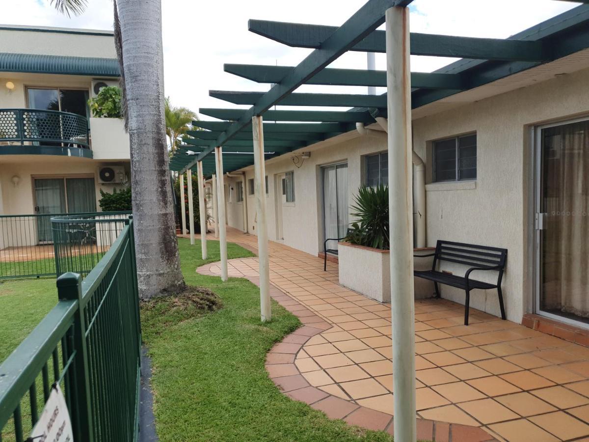 Mcnevins Maryborough Motel Exterior photo