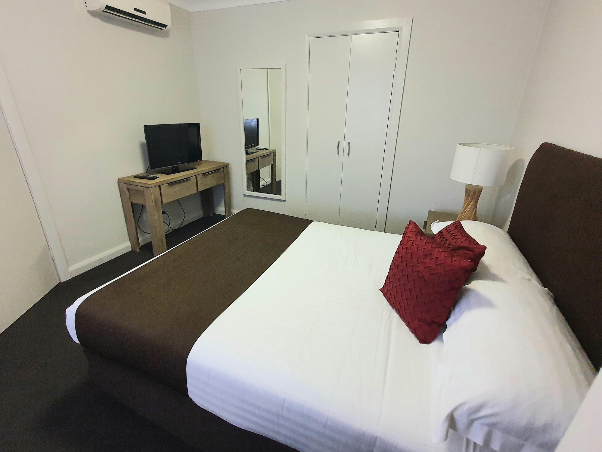 Mcnevins Maryborough Motel Exterior photo