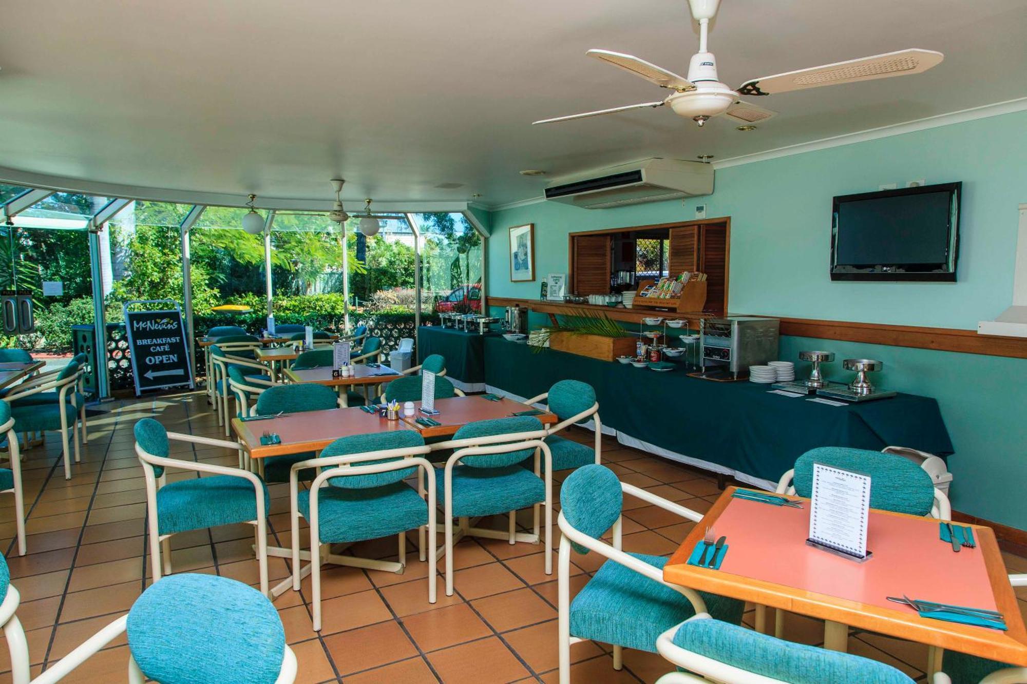 Mcnevins Maryborough Motel Exterior photo